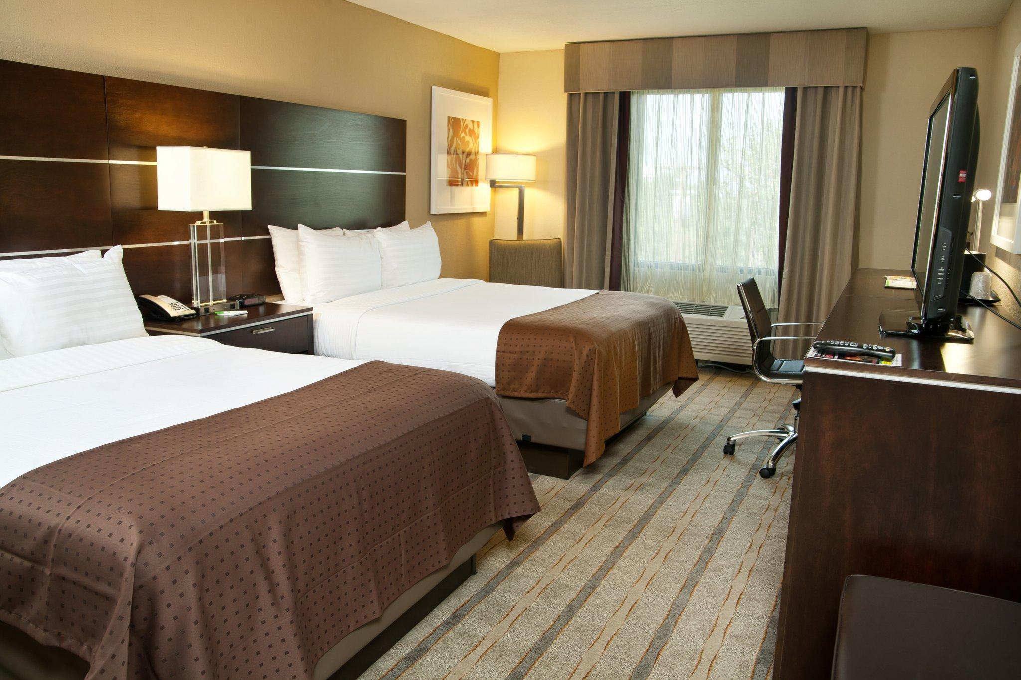 Отель Doubletree By Hilton Charlotte Airport Экстерьер фото