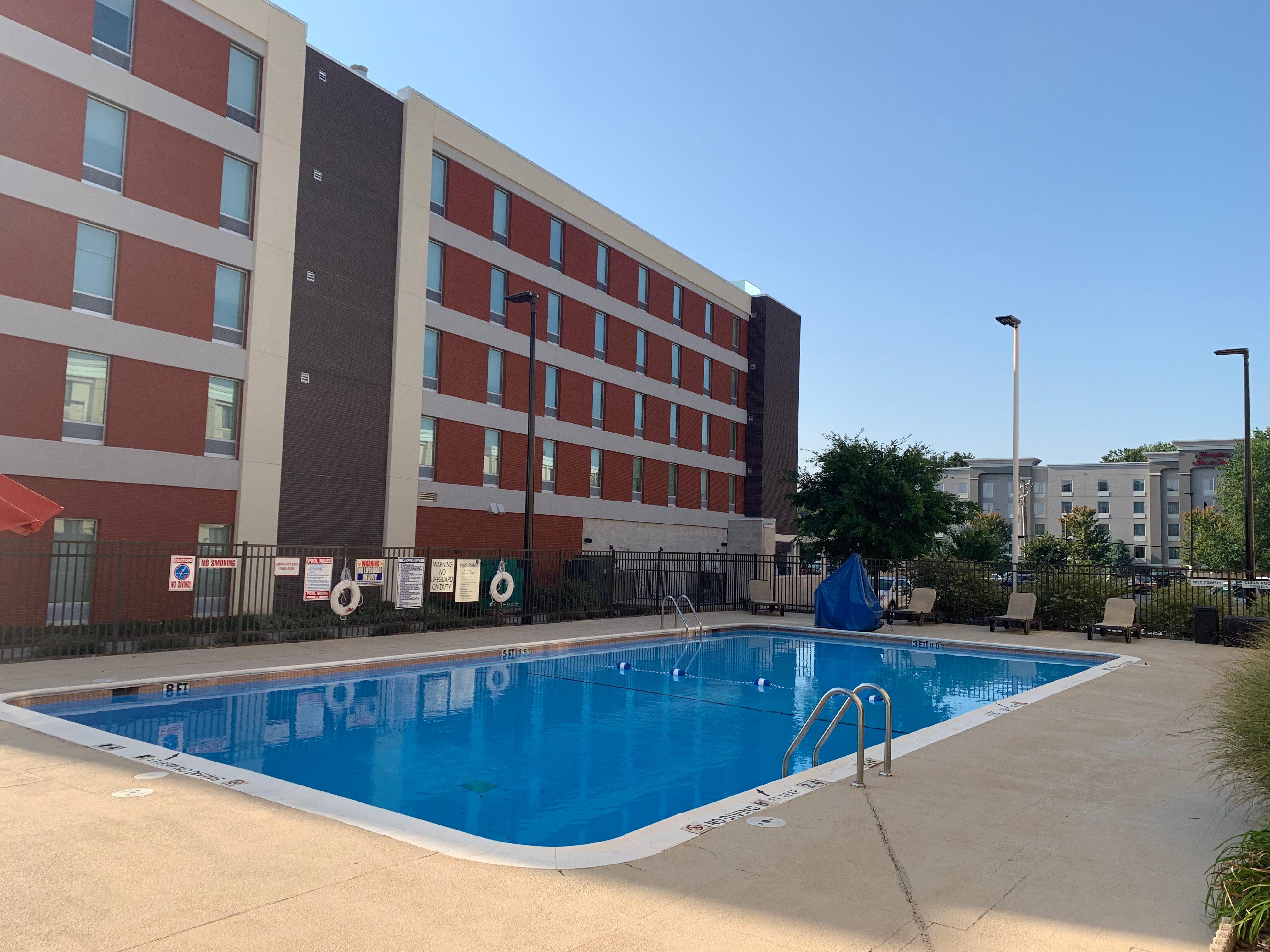 Отель Doubletree By Hilton Charlotte Airport Экстерьер фото