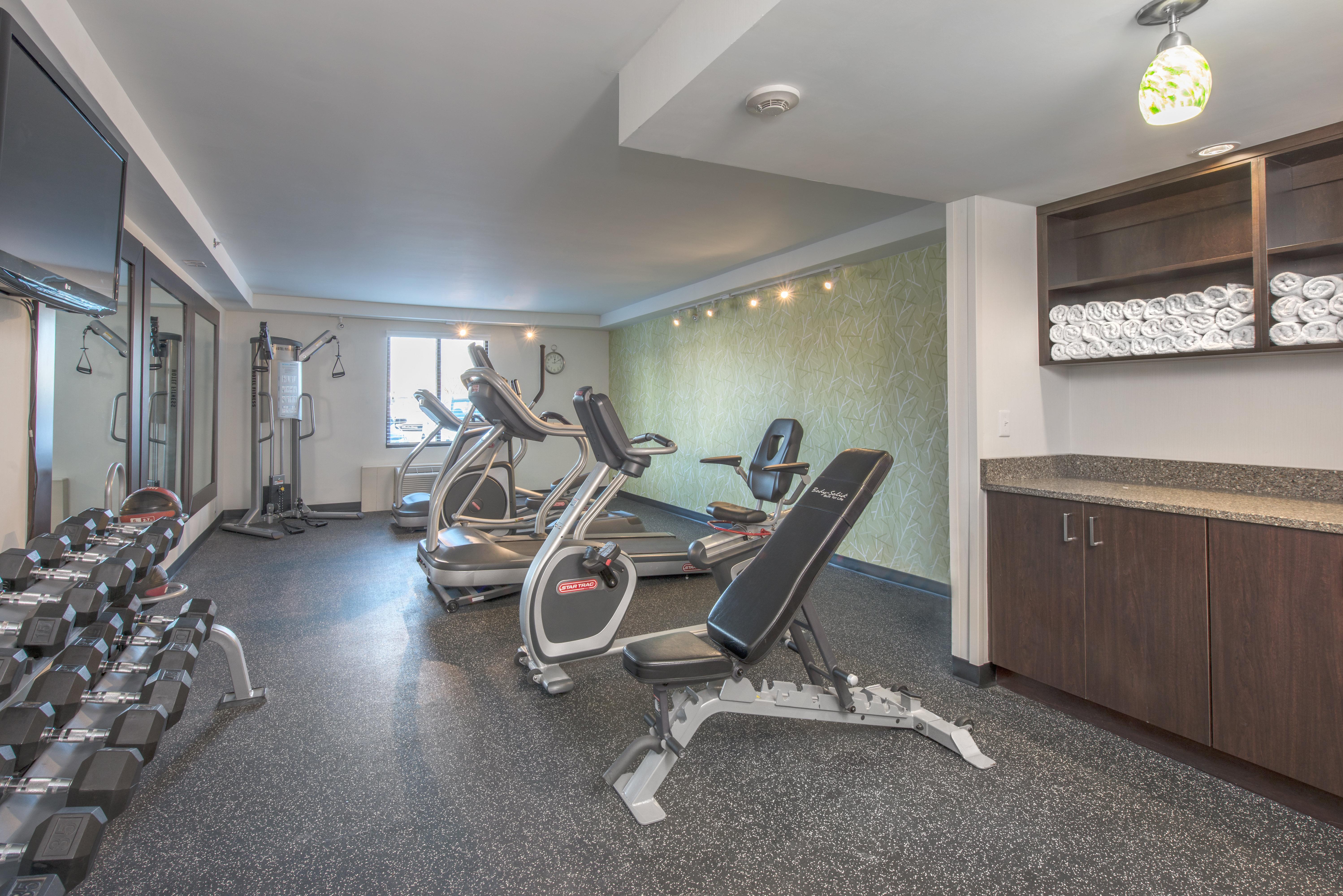 Отель Doubletree By Hilton Charlotte Airport Экстерьер фото