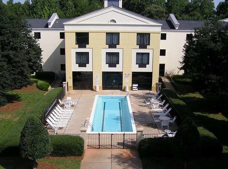 Отель Doubletree By Hilton Charlotte Airport Экстерьер фото